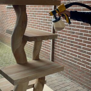 Waterafstotende coating/behandeling houten paal exterieur